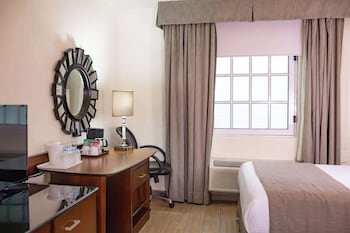 Standard Room, 2 Double Beds, Non Smoking