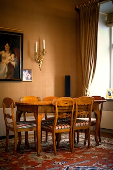 Captains Luxury Suite