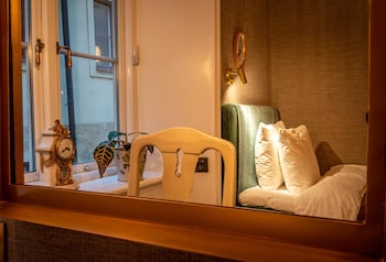 Captain's Standard Single Room