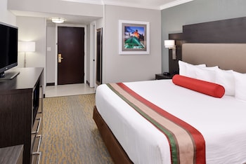 Standard Room, 1 King Bed, Accessible, Bathtub