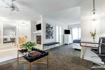 Romantic Suite, 1 King Bed (Whirlpool)