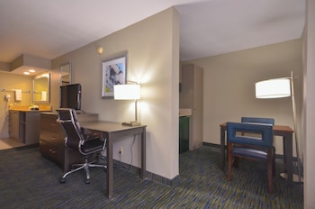 Standard Room, Multiple Beds, Microwave