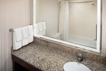 Room, 2 Queen Beds, Mobility Accessible (Roll-In Shower)