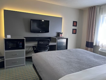Standard Room, 1 Queen Bed, Non Smoking