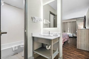 Suite, 1 King Bed, Non Smoking