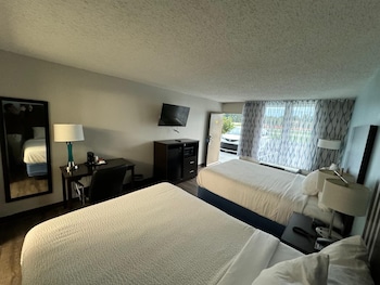 Room, 2 Queen Beds, Non Smoking