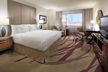 Room, 1 King Bed, Accessible (Mobility & Hearing)