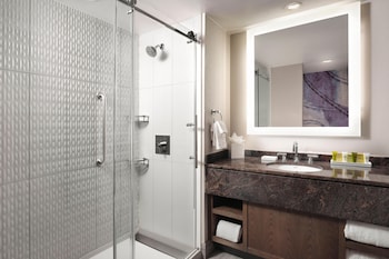 Deluxe Room, 2 Queen Beds