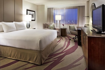 Room, 1 King Bed, Accessible (Mobility & Hearing)
