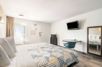 Standard Room, 1 King Bed, Non Smoking