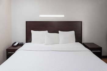 Room, 1 Queen Bed, Non Smoking