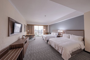 Premium Room, 2 Queen Beds (Bath Shower Combination)