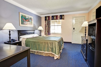 Double Room, Smoking