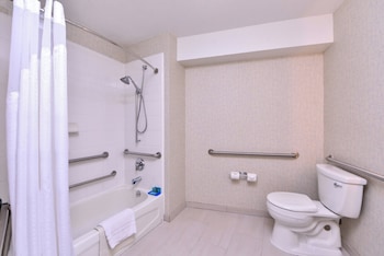 Standard Room, 1 King Bed, Accessible (Comm, Access Tub)