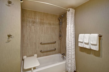 Suite, 2 Double Beds, Accessible, Bathtub (Mobility & Hearing)