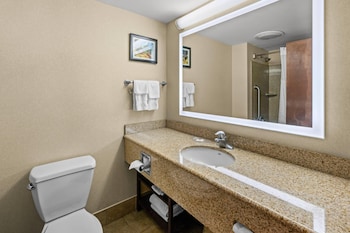 Suite, Non Smoking (1 King Bed, 2 Queen Beds, Upgrade)