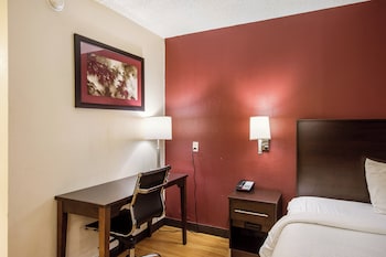 Deluxe Room, 1 King Bed, Accessible, Non Smoking (Roll-In Shower)