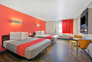 Standard Room, 2 Queen Beds, Smoking