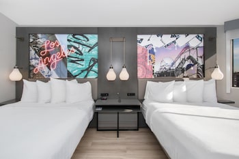 Standard Room, 2 Double Beds, Non Smoking, Refrigerator