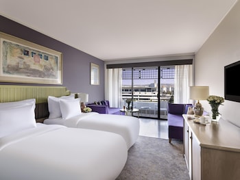 Standard Room, 2 Twin Beds, City View