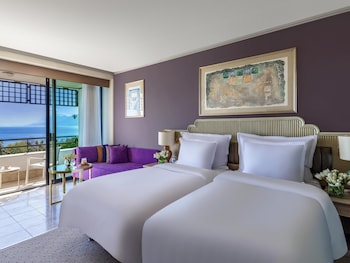 Comfort Room, Multiple Beds, Sea View