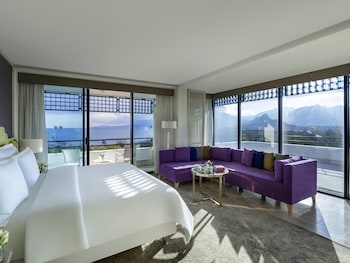 Deluxe Terrace Suite, Sea View, King Bed, Two Sofas
