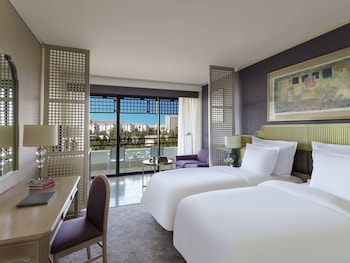 Standard Room, 2 Twin Beds, City View