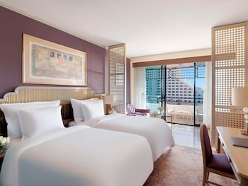 Room (Longevity)