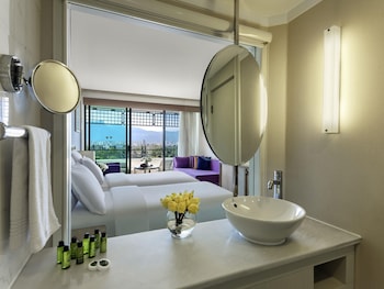 Standard Room, 2 Twin Beds, City View