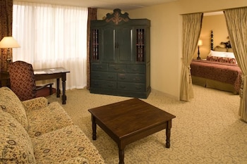 Junior Suite, 1 King Bed (Deluxe)