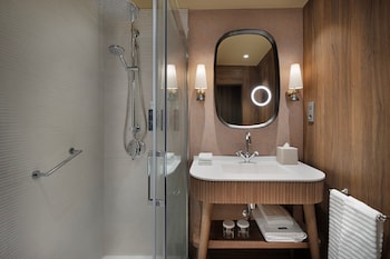 Deluxe Room, 1 King Bed
