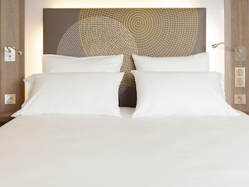Superior Room, 1 Queen Bed with Sofa bed (Premium)