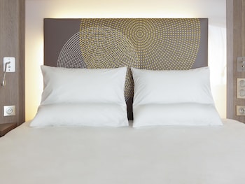 Superior Room, 1 Queen Bed (Premium)