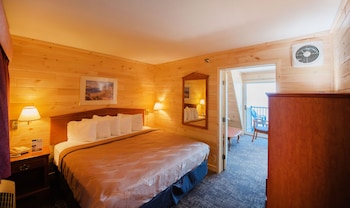 Deluxe Suite, 1 Bedroom, Balcony, Island/Beach/Lake View