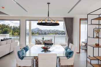 2Bedroom Pool Suite Lagoon View