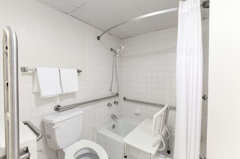Room, 1 Queen Bed, Accessible, Smoking
