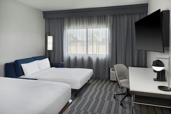 Room, 1 King Bed with Sofa bed, Hearing Accessible
