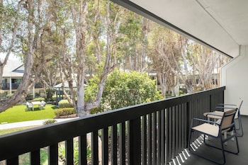 Room, 2 Queen Beds, Balcony