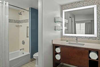 Suite, 1 Bedroom, Partial Ocean View