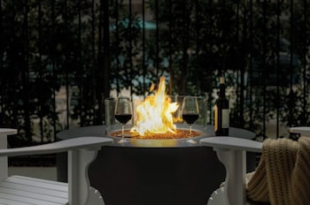 Room, 2 Queen Beds (Trendy, Firepit)