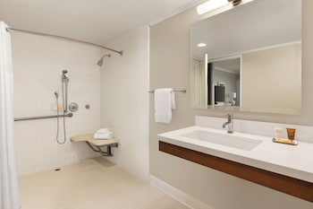 Room, 2 Double Beds, Accessible (Marco Polo)