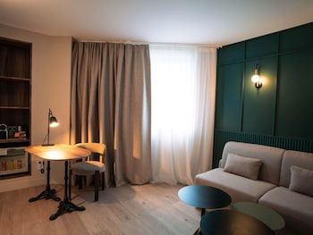 Privilege, Double Room, 1 Queen Bed