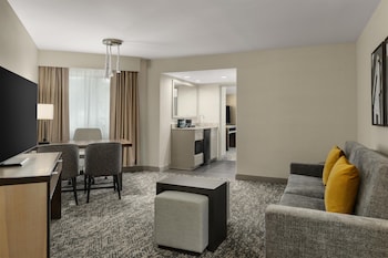 Suite, 1 King Bed with Sofa bed, Microwave, Corner