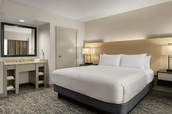 Suite, Multiple Beds, Microwave