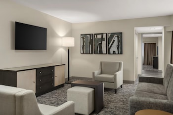 Suite, Multiple Beds, Microwave