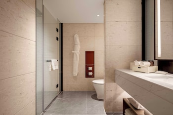 Swiss Executive Twin Room, 2 Twin Beds, City View