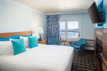 Premium Room, 1 King Bed, Beach View