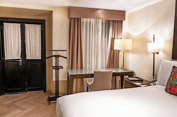 Novicias Cama Matrimonial
