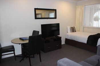 Room, 1 Bedroom (With Whirlpool)