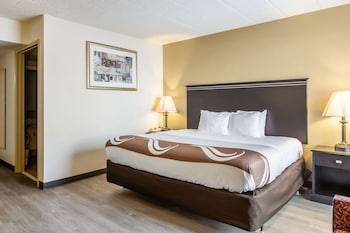 Suite, 1 King Bed, Accessible, Non Smoking